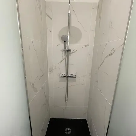 Le Numero 1 Apartment *